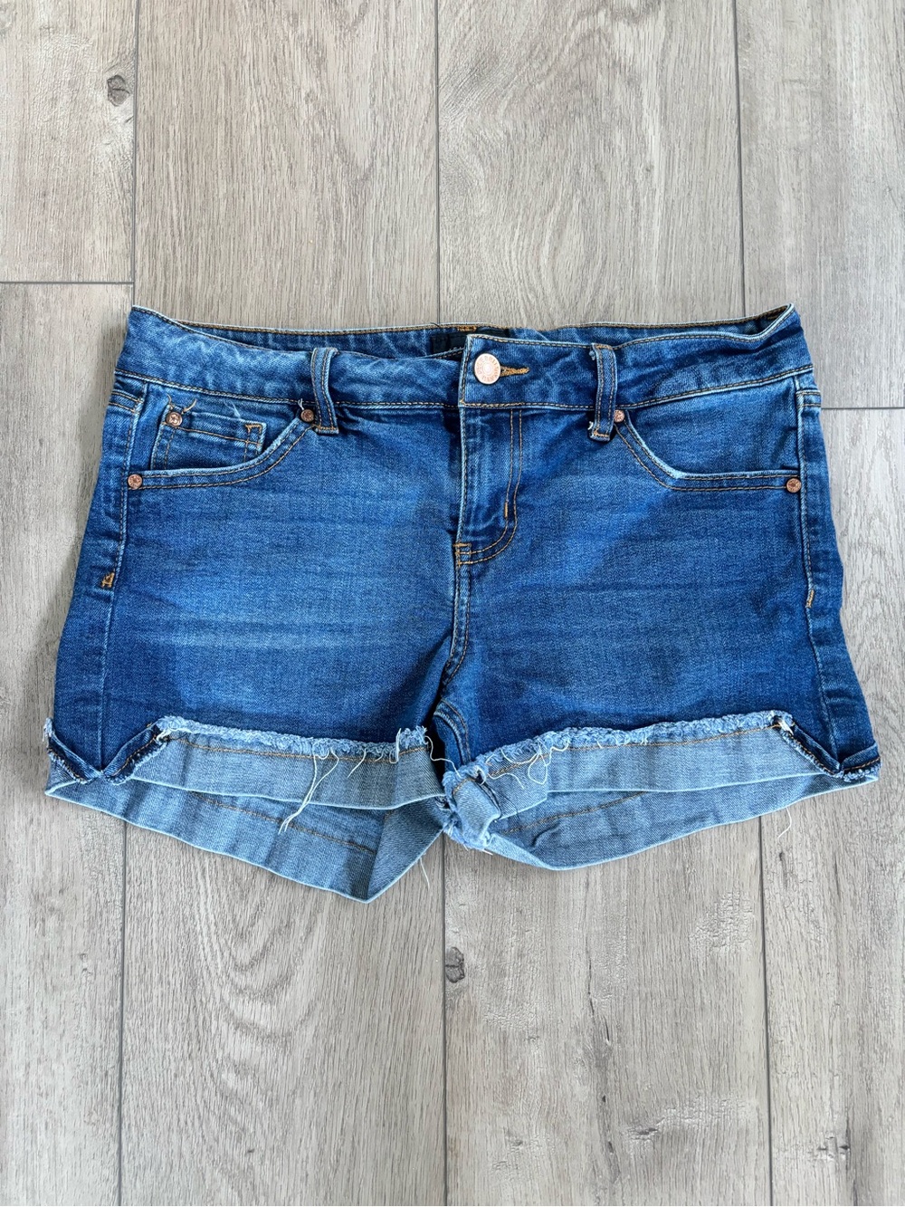 Women's Denim Roll-Hem Shorts - Blue